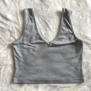 small gray v neck crop top